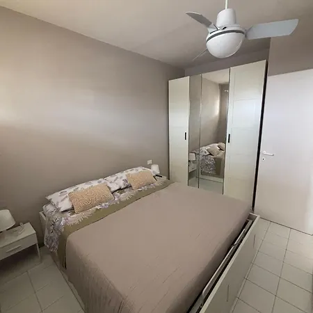 La Casa Di Giore - Fronte Mare Gabbiani Ombrellone E 2 Lettini Inclusi アパート *