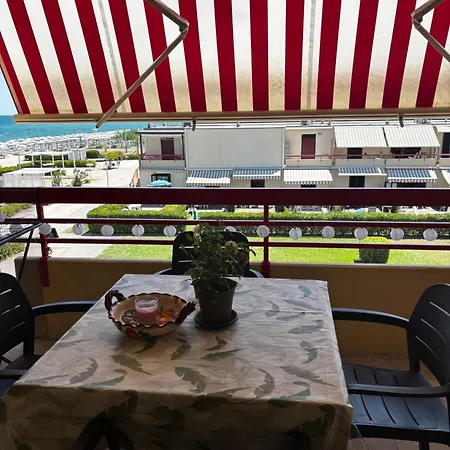 La Casa Di Giore - Fronte Mare Gabbiani Ombrellone E 2 Lettini Inclusi *